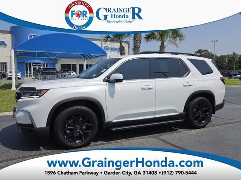 Certified 2025 Honda Pilot Touring image 1