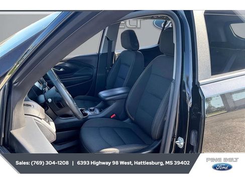 Used 2023 GMC Terrain SLE w/ Driver Convenience Package FWD image 19