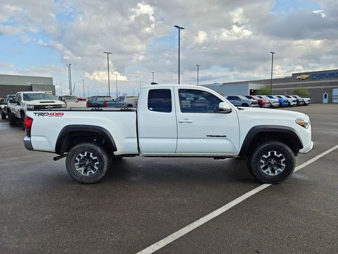 Used 2021 Toyota Tacoma SR image 6