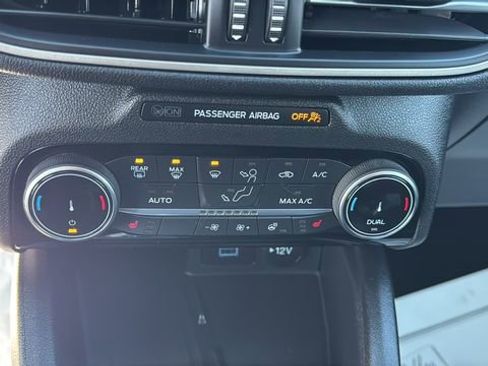 Certified 2022 Ford Escape SEL w/ Technology Package image 25