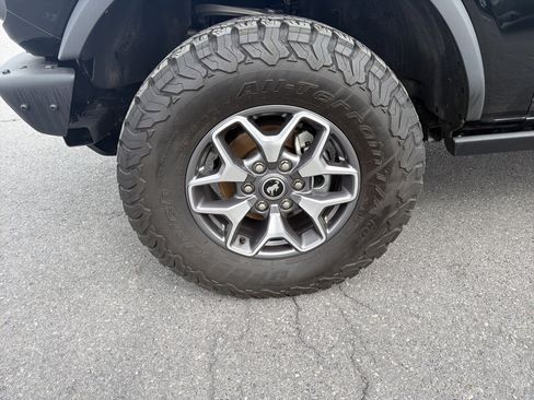 Used 2024 Ford Bronco Badlands AWD/4WD image 11