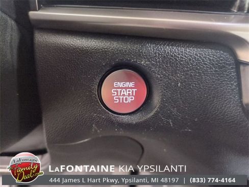 Certified 2025 Kia Sorento S w/ Panoramic Sunroof Package image 20