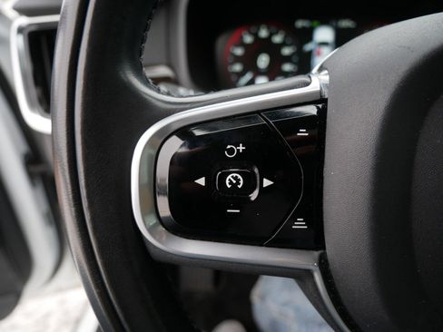 Used 2018 Volvo S90 T6 Momentum w/ Convenience Package image 25