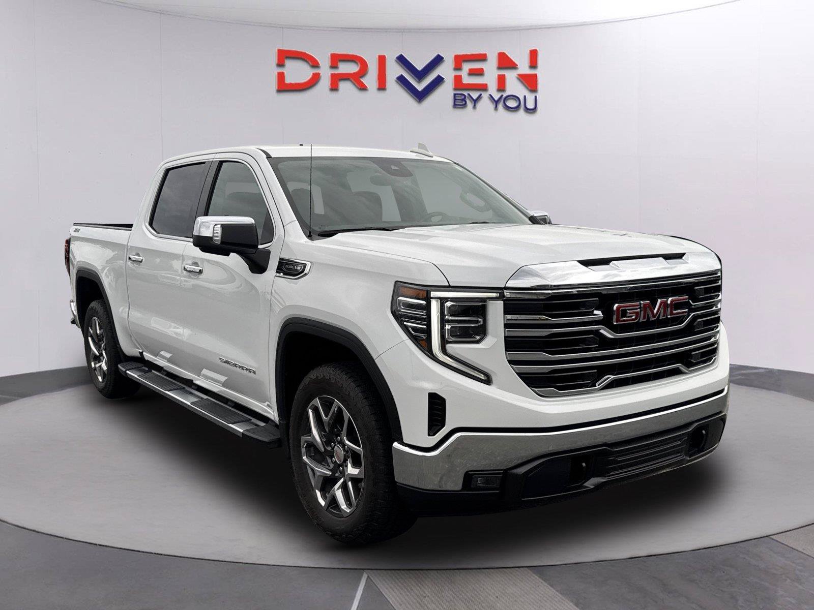 Used 2024 GMC Sierra 1500 SLT w/ SLT Premium Package AWD/4WD image 1