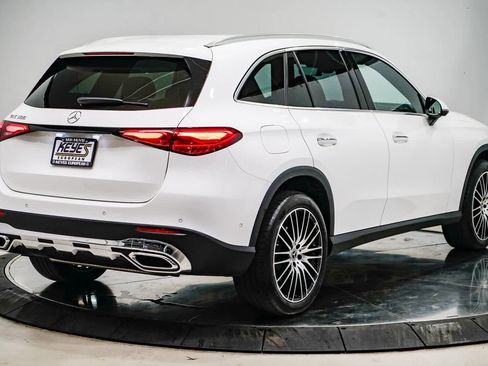 Used 2025 Mercedes-Benz GLC 300 image 4