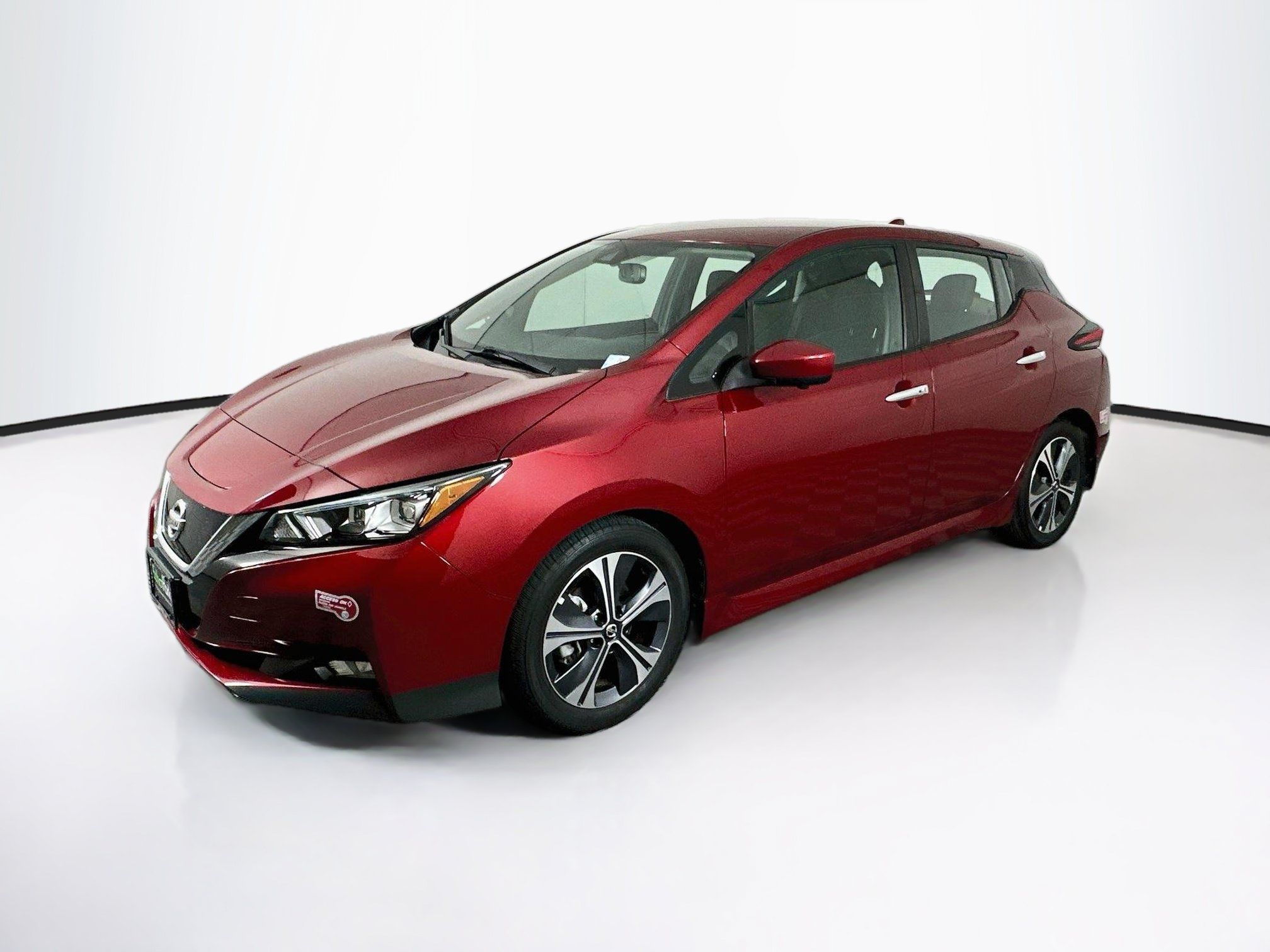 Used 2021 Nissan Leaf SV w/ SV Technology Package FWD image 3