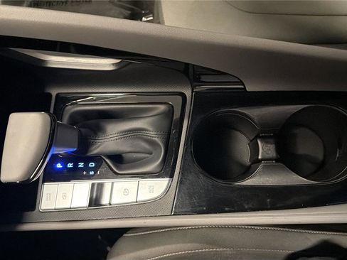 Certified 2023 Hyundai Elantra SEL w/ Convenience Package FWD image 19