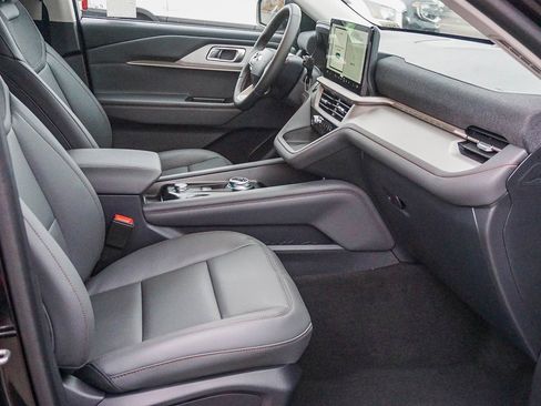 New 2026 Ford Explorer Active w/ Active Comfort Package image 12