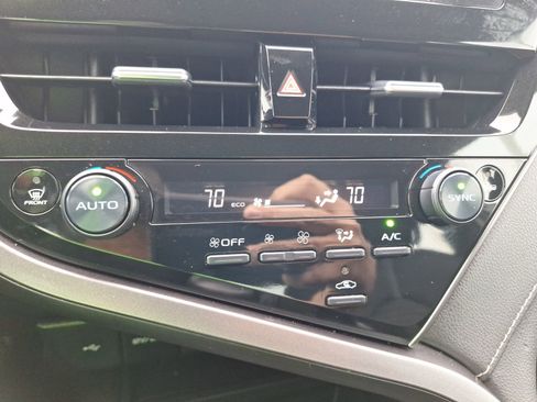 Used 2023 Toyota Camry SE image 26