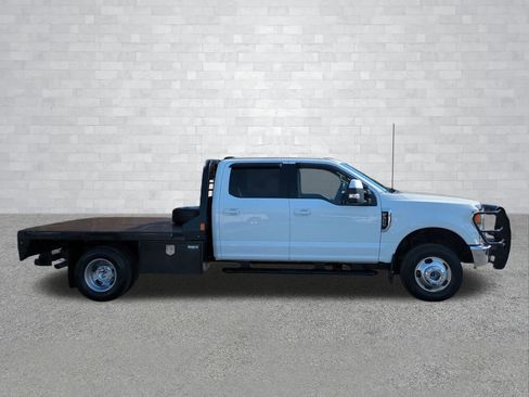 Used 2022 Ford F350 Lariat w/ Lariat Value Package image 3