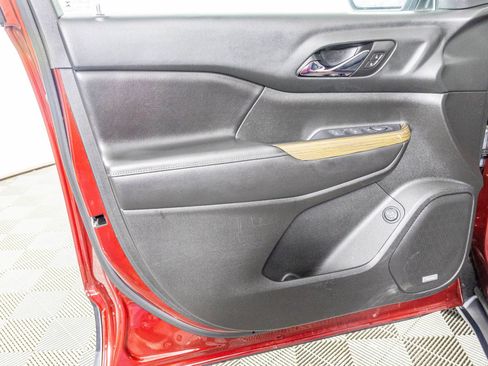 Used 2017 GMC Acadia SLE image 35