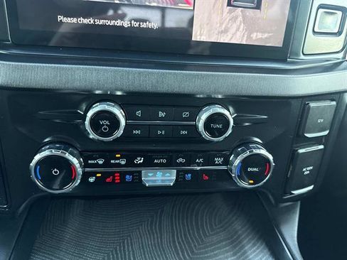 Used 2024 Ford F350 Platinum w/ FX4 Off-Road Package image 24