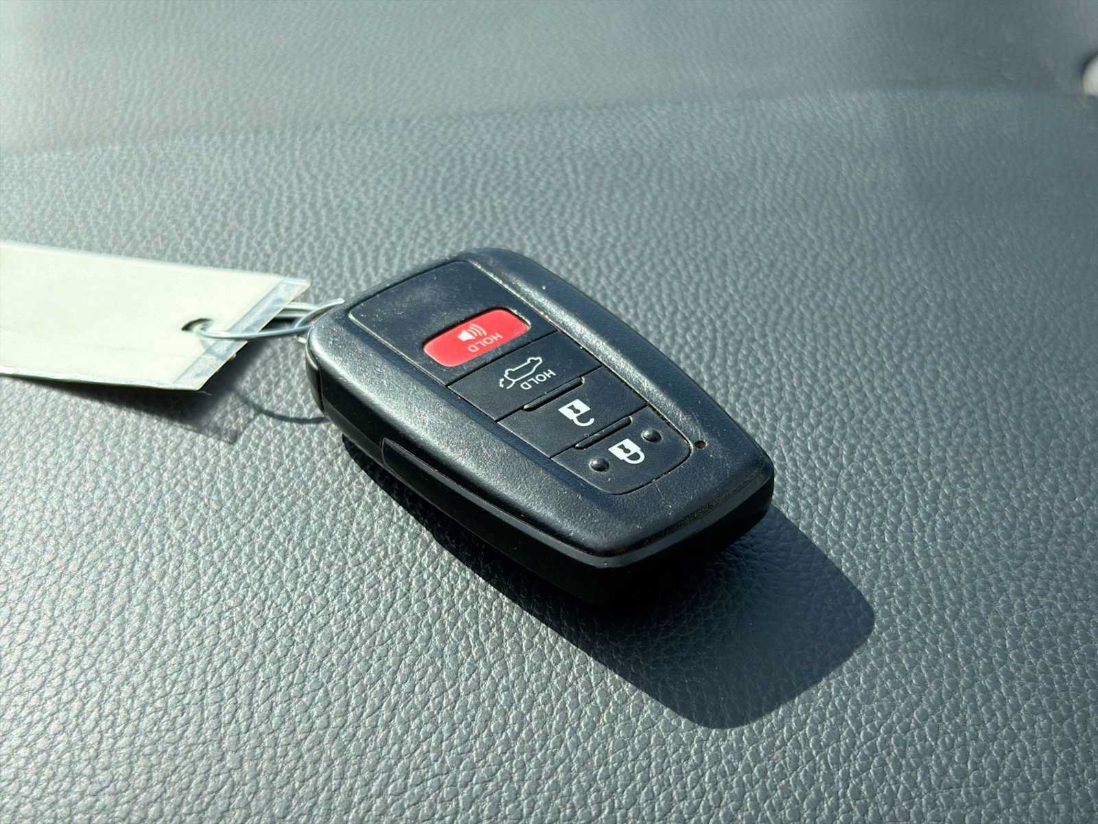 Used 2020 Toyota Highlander XLE AWD/4WD image 30