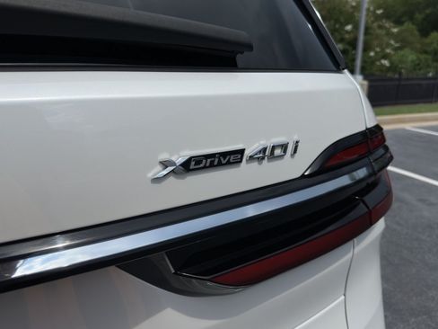 Used 2024 BMW X7 xDrive40i w/ Premium Package AWD/4WD image 21