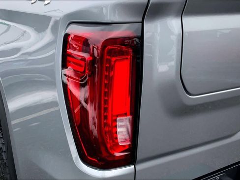 Used 2024 GMC Sierra 1500 SLT w/ SLT Premium Plus Package image 26