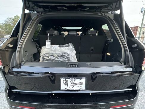 New 2025 Lincoln Navigator Reserve w/ Jet Appearance Package image 19