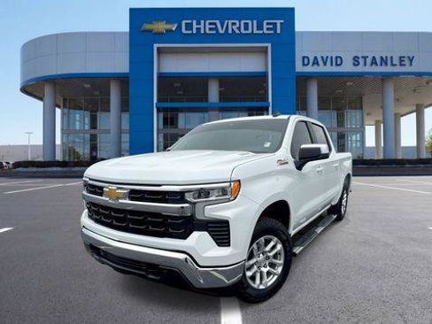 Used 2025 Chevrolet Silverado 1500 LT w/ Z71 Off-Road Package AWD/4WD image 1