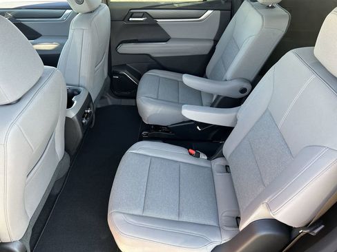 New 2026 GMC Acadia Elevation FWD image 25