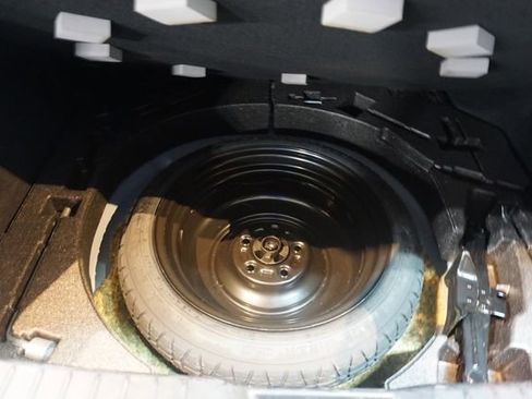 Used 2024 MAZDA MAZDA3 s image 17