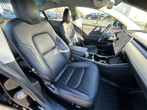 Used 2020 Tesla Model 3 image 24