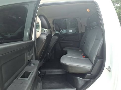 Used 2022 RAM 1500 Tradesman w/ Chrome Appearance Group AWD/4WD image 16