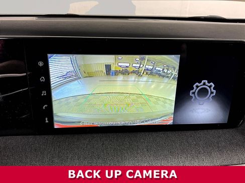 Certified 2025 Nissan Kicks SV AWD/4WD image 13