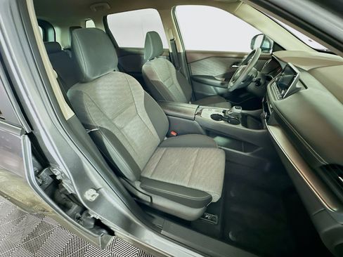 Used 2023 Nissan Rogue SV FWD image 30