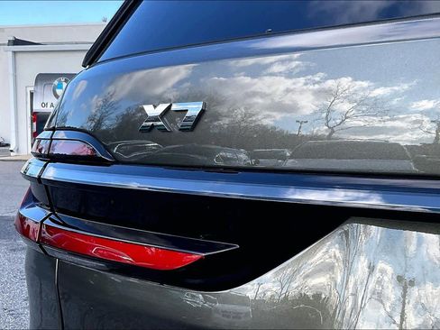 Used 2025 BMW X7 M60i image 33