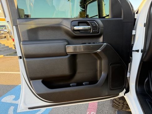 Used 2022 GMC Sierra 2500 AT4 image 10