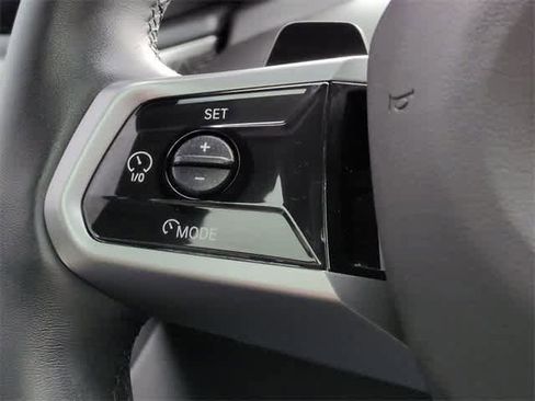 Used 2025 BMW i5 xDrive40 w/ M Sport Package image 25