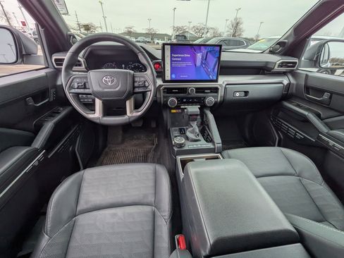 Used 2025 Toyota 4Runner TRD Off-Road Premium image 11