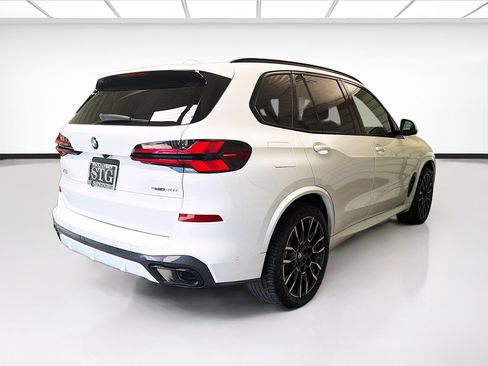 Used 2024 BMW X5 sDrive40i w/ M Sport Package RWD image 4