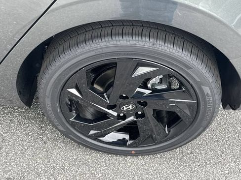 New 2026 Hyundai Elantra SEL Sport Premium FWD image 19