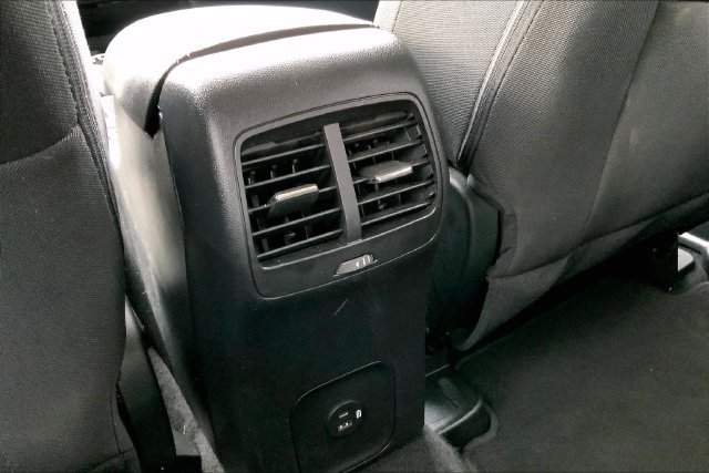 Used 2022 Ford Escape SE FWD image 10