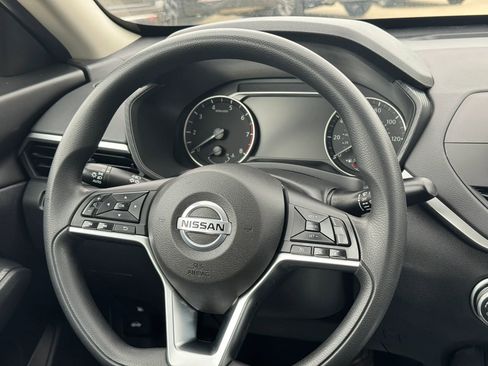 Used 2020 Nissan Altima 2.5 S FWD image 15
