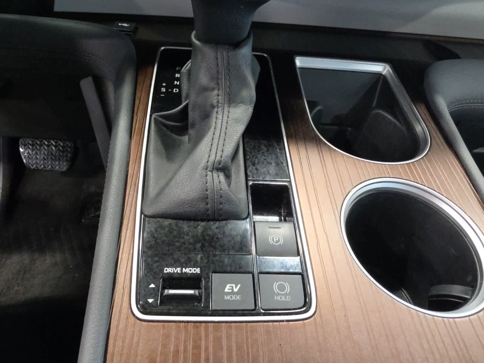 Used 2024 Toyota Sienna AWD image 22