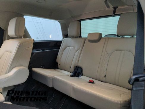 Used 2021 Ford Expedition Platinum AWD/4WD image 30