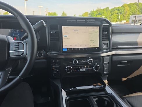 Used 2024 Ford F250 Lariat w/ Sport Appearance Package AWD/4WD image 31