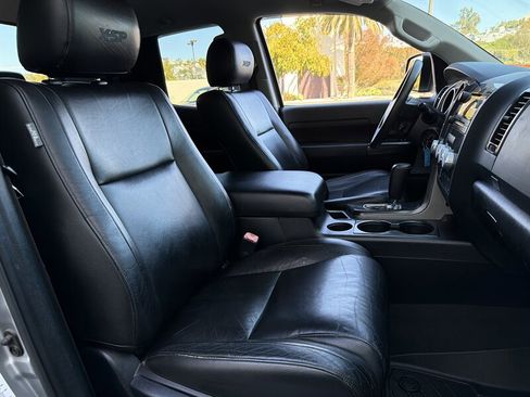 Used 2010 Toyota Tundra 2WD Double Cab image 12