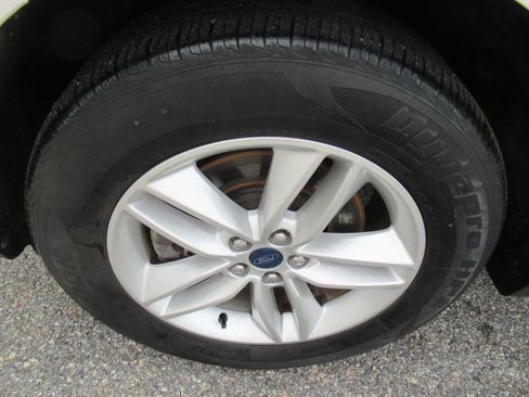 Used 2016 Ford Edge SEL w/ Equipment Group 201A AWD/4WD image 11