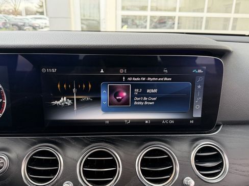 Used 2019 Mercedes-Benz E 450 4MATIC Sedan image 32