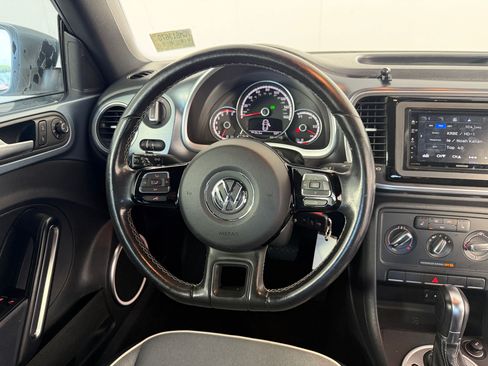 Used 2016 Volkswagen Beetle 1.8T Denim FWD image 29