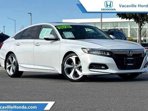 Used 2018 Honda Accord Touring image 1