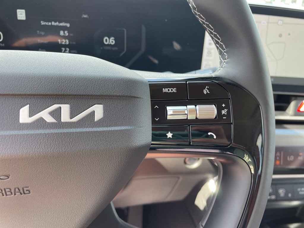 New 2027 Kia Carnival SX FWD image 28
