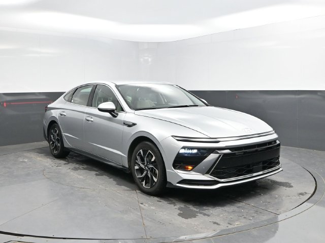 Used 2024 Hyundai Sonata SEL FWD image 4