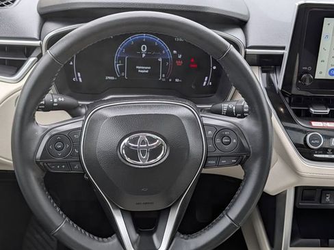 Used 2024 Toyota Corolla Cross XLE w/ Convenience Package FWD image 14