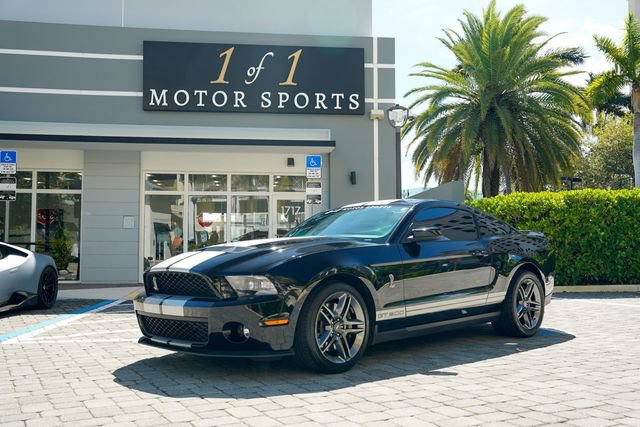 Used 2010 Ford Mustang Shelby GT500 RWD image 1