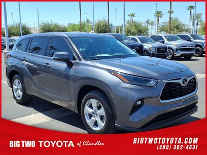 Used 2023 Toyota Highlander LE