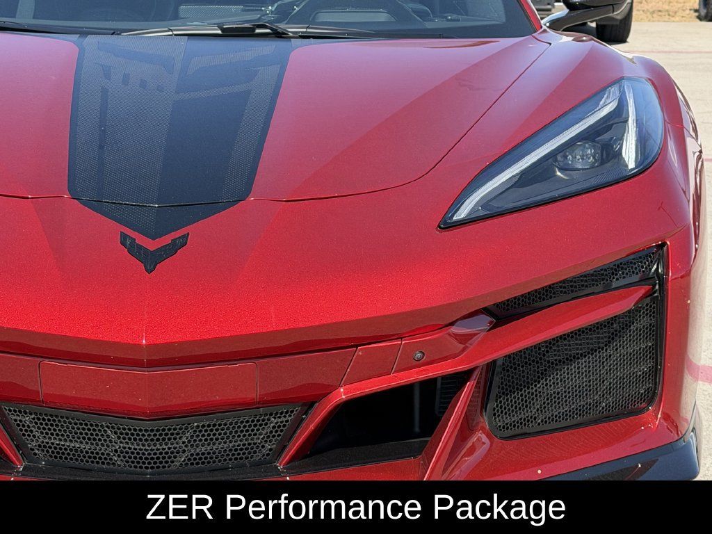 Used 2025 Chevrolet Corvette E-Ray w/ Stealth Interior Trim Package AWD/4WD image 5