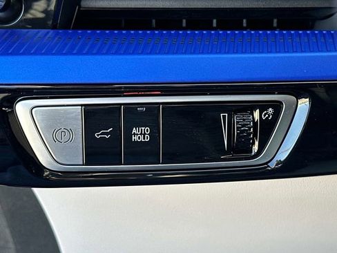 Used 2025 Cadillac Optiq Luxury 2 image 12